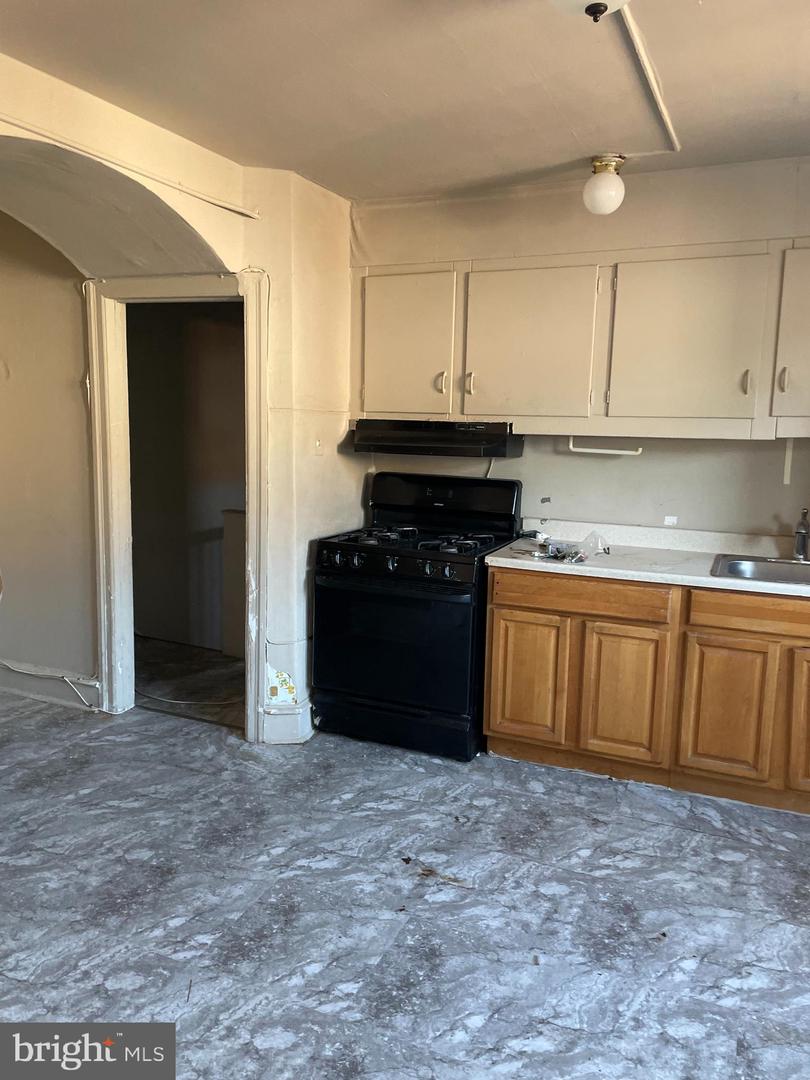 179 W Godfrey Ave Property Photo 7