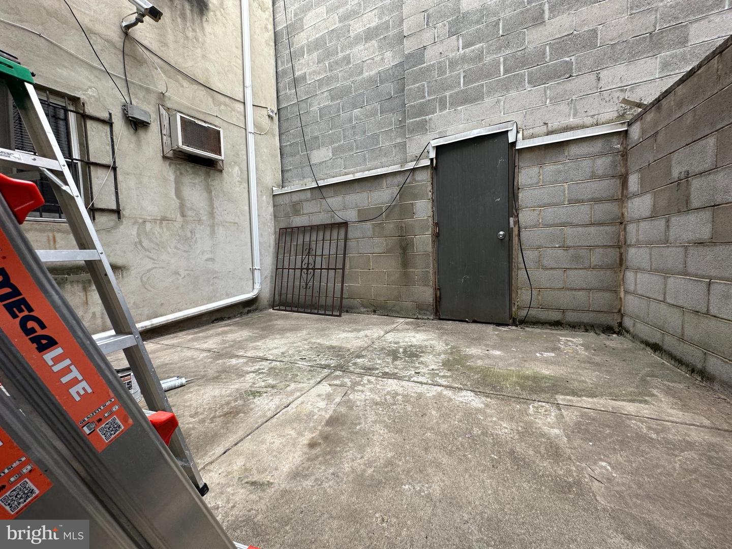 911-913 S 9th St #first Floor Property Photo 6
