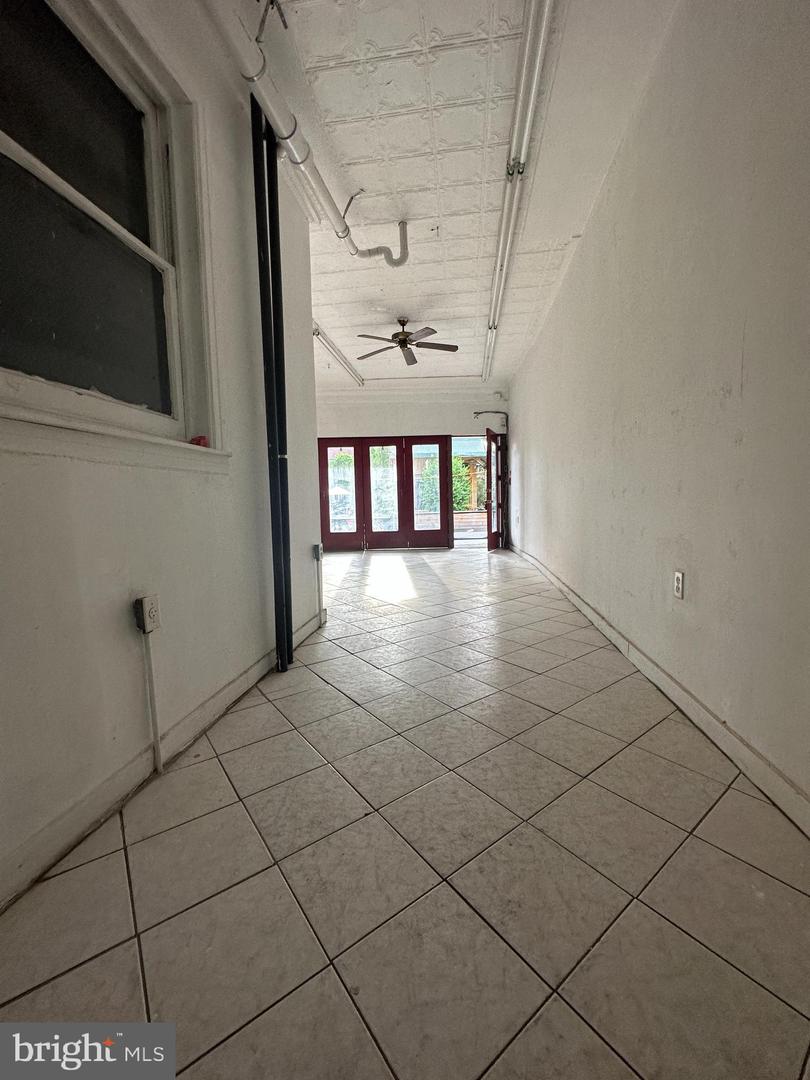 911-913 S 9th St #first Floor Property Photo 8