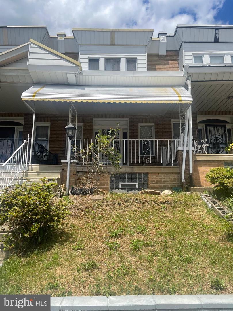 1705 Roselyn St Property Photo