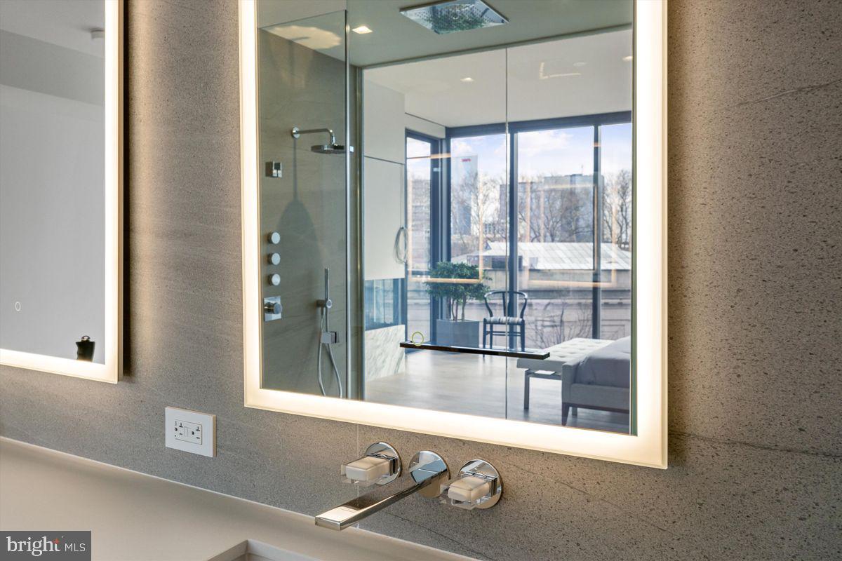 2100 Hamilton Street #3b Property Photo 12
