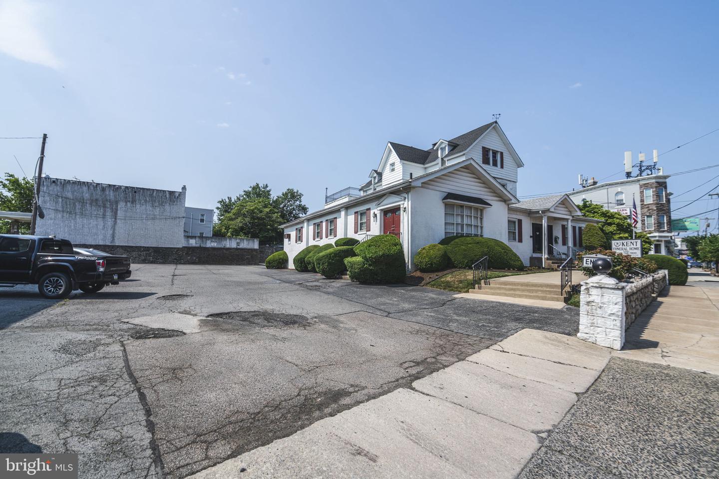 6506-20 HAVERFORD AVE Property Photo 1