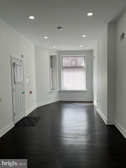 423 S 15th St #1st Front Property Photo 2