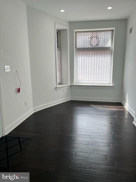 423 S 15th St #1st Front Property Photo 3