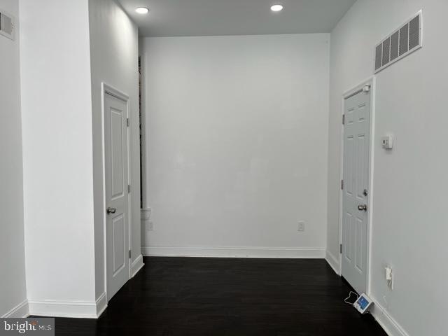 423 S 15th St #1st Front Property Photo 4