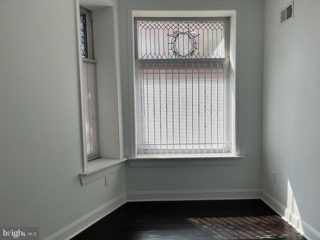423 S 15th St #1st Front Property Photo 5