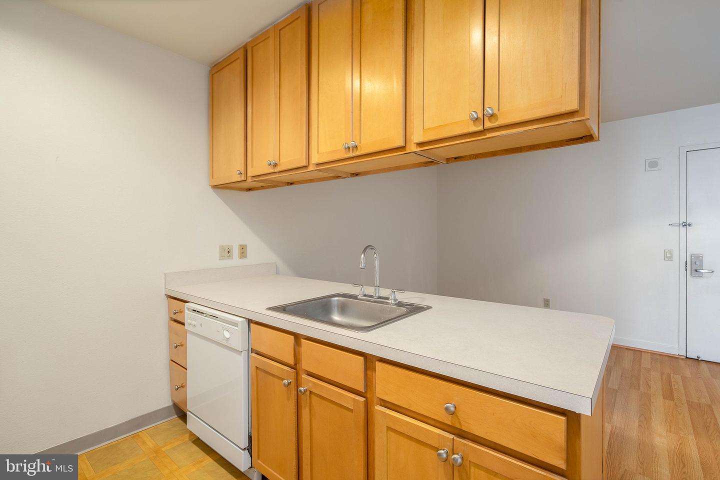 1100 Vine St #415 Property Photo 7