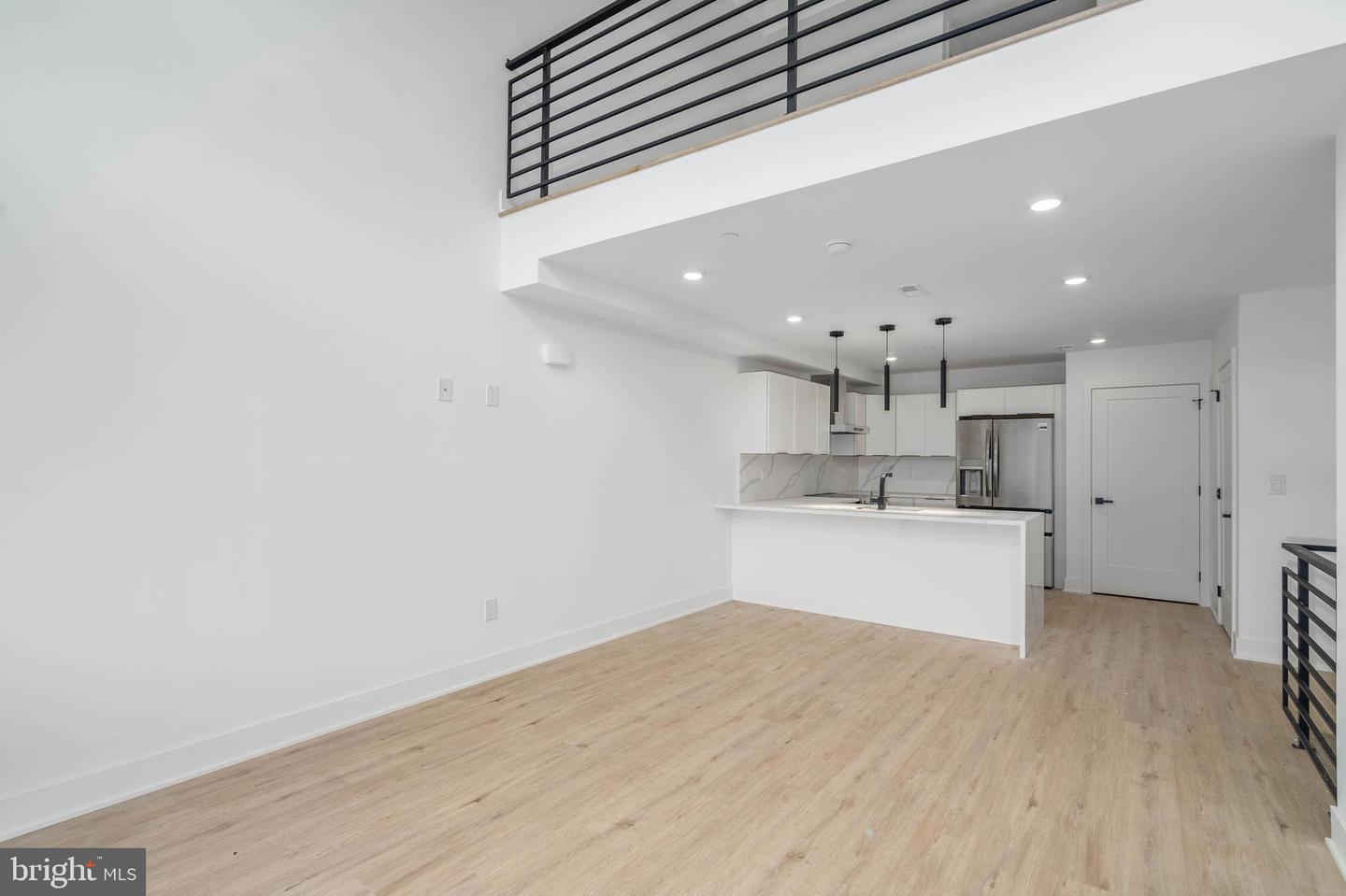 2603-2619 E Boston St Property Photo 3