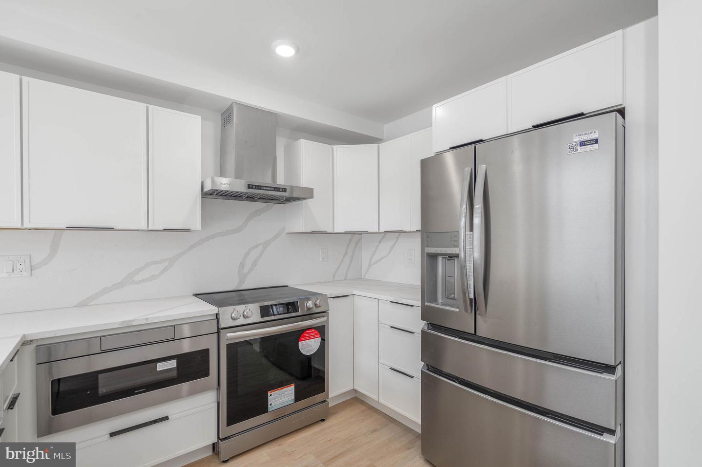 2603-2619 E Boston St Property Photo 7