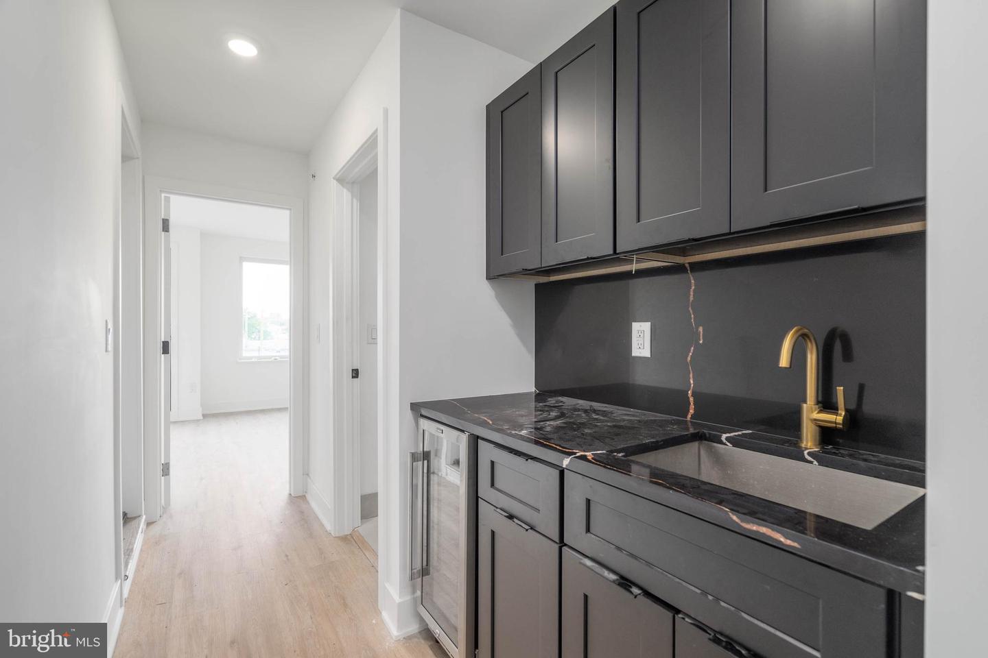 2603-2619 E Boston St Property Photo 19