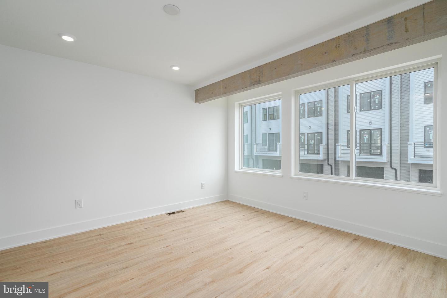 2603-2619 E Boston St Property Photo 42