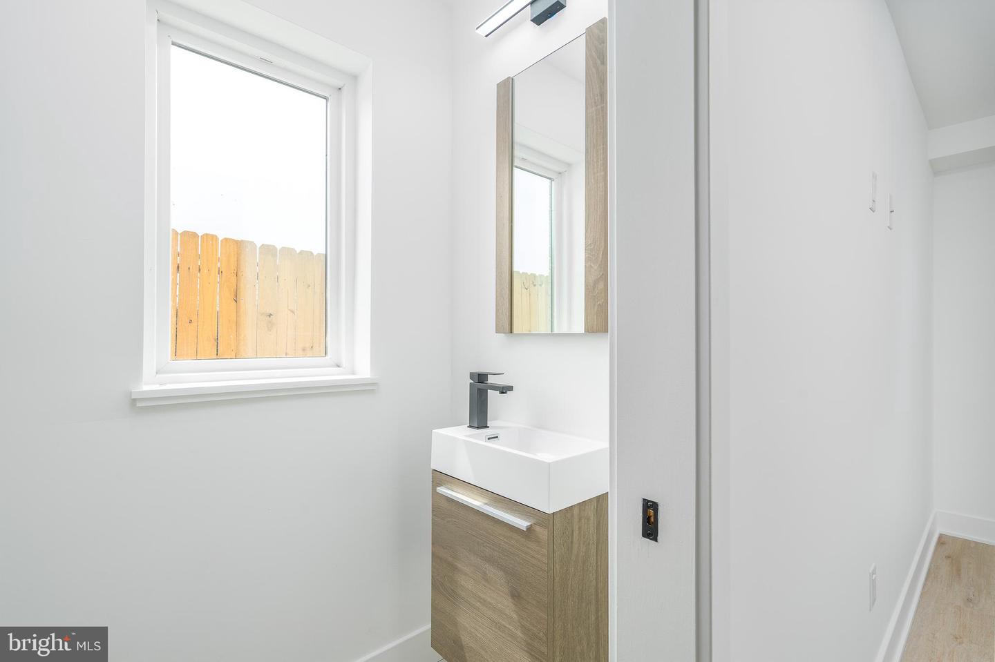 2603-2619 E Boston St Property Photo 49