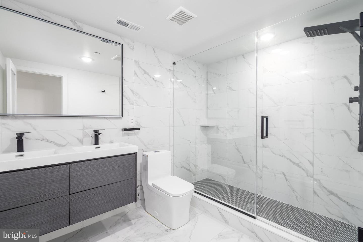 2603-2619 E Boston St Property Photo 52