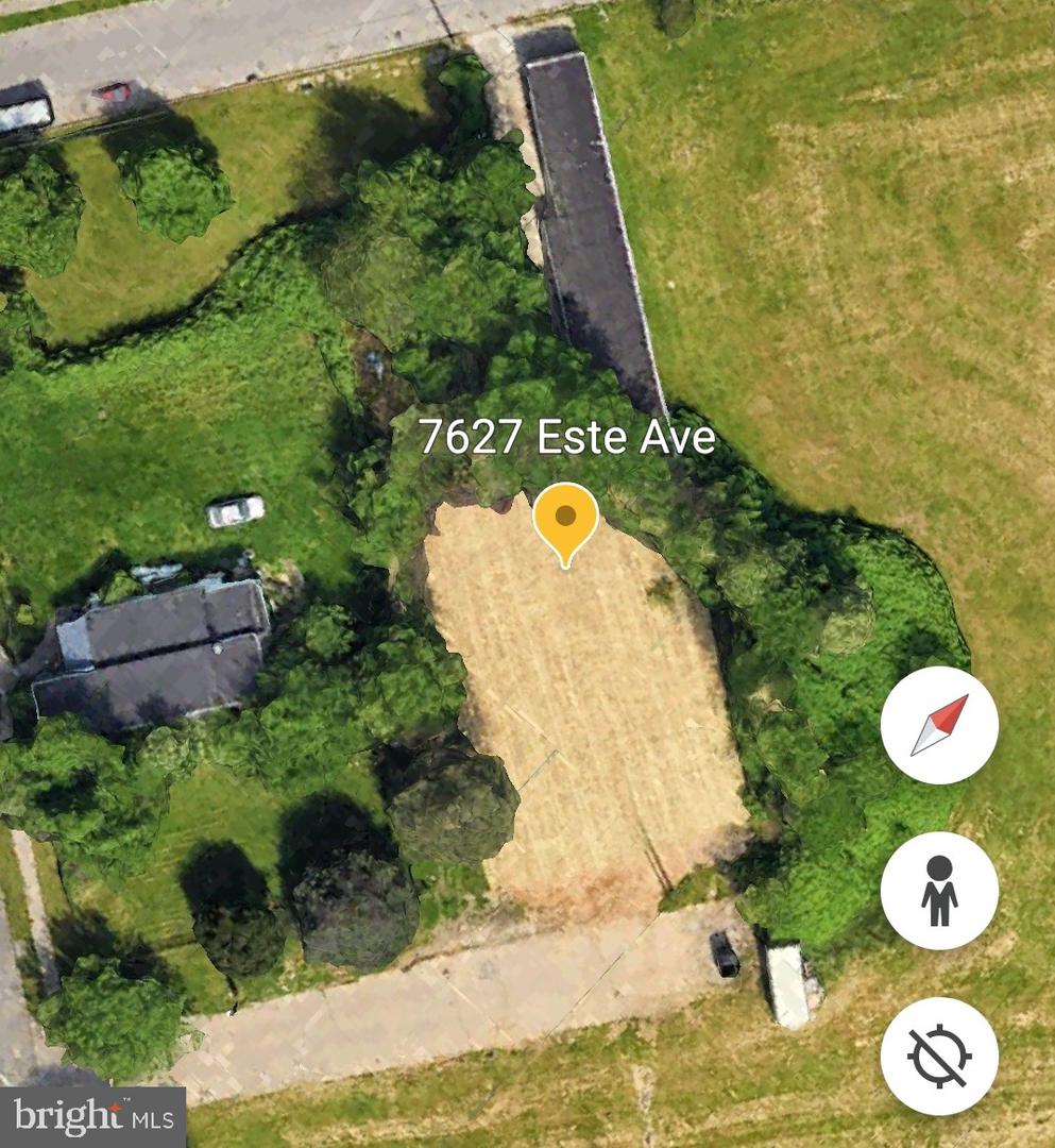 7627 Este Ave Property Photo 10