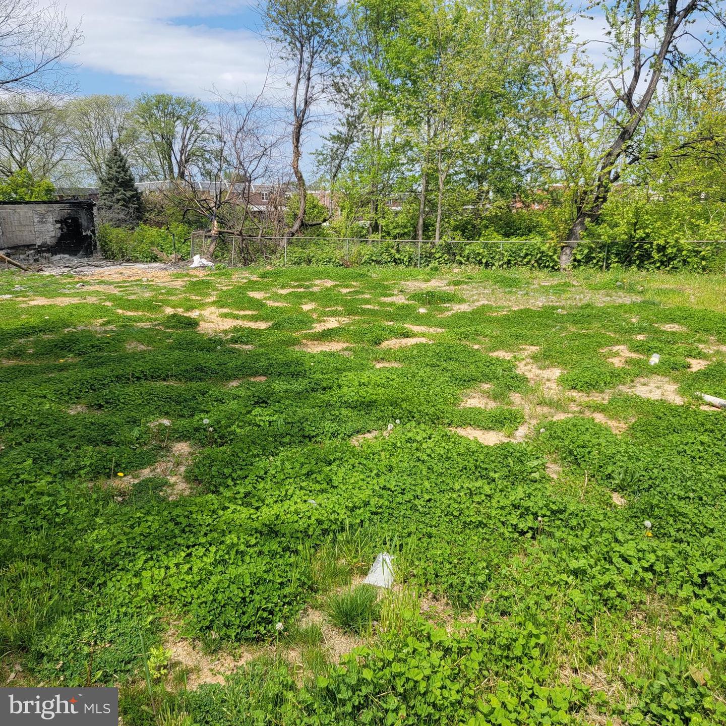 7627 Este Ave Property Photo 12