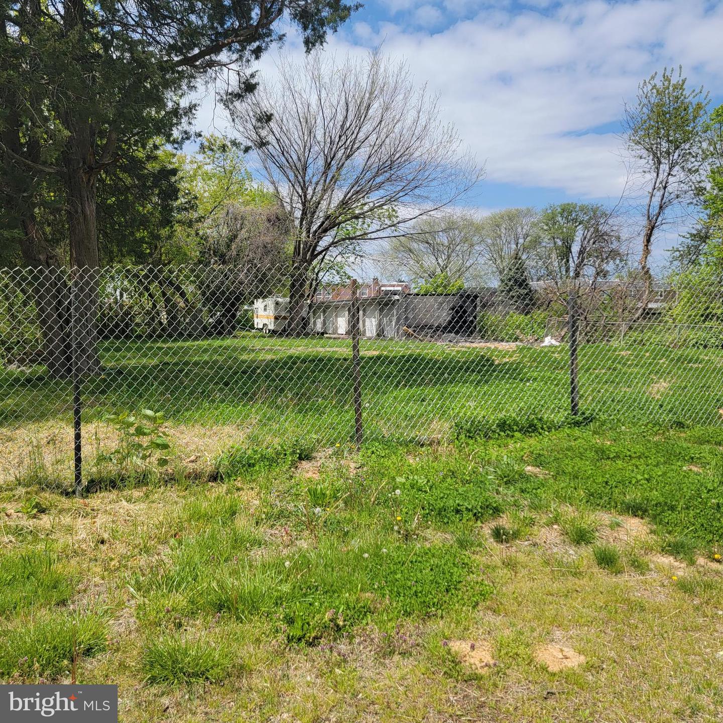 7627 Este Ave Property Photo 15