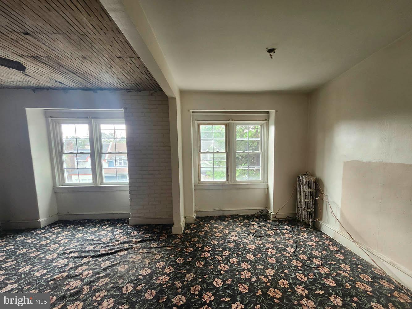 5221 Church Rd Property Photo 5