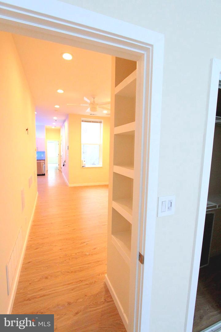 2033 E Dauphin St Property Photo 7