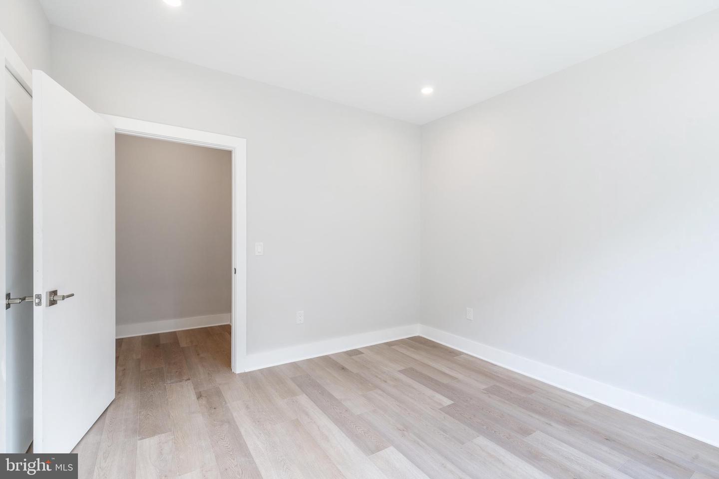 3503 Midvale Ave Property Photo 51