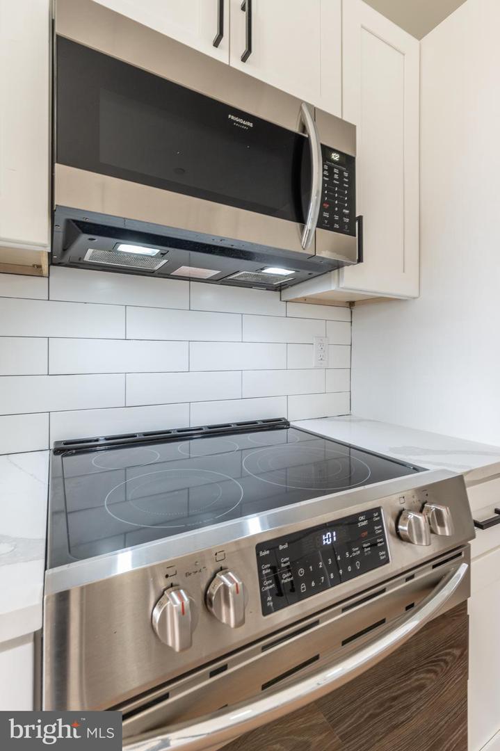 85 E Sharpnack St Property Photo 27