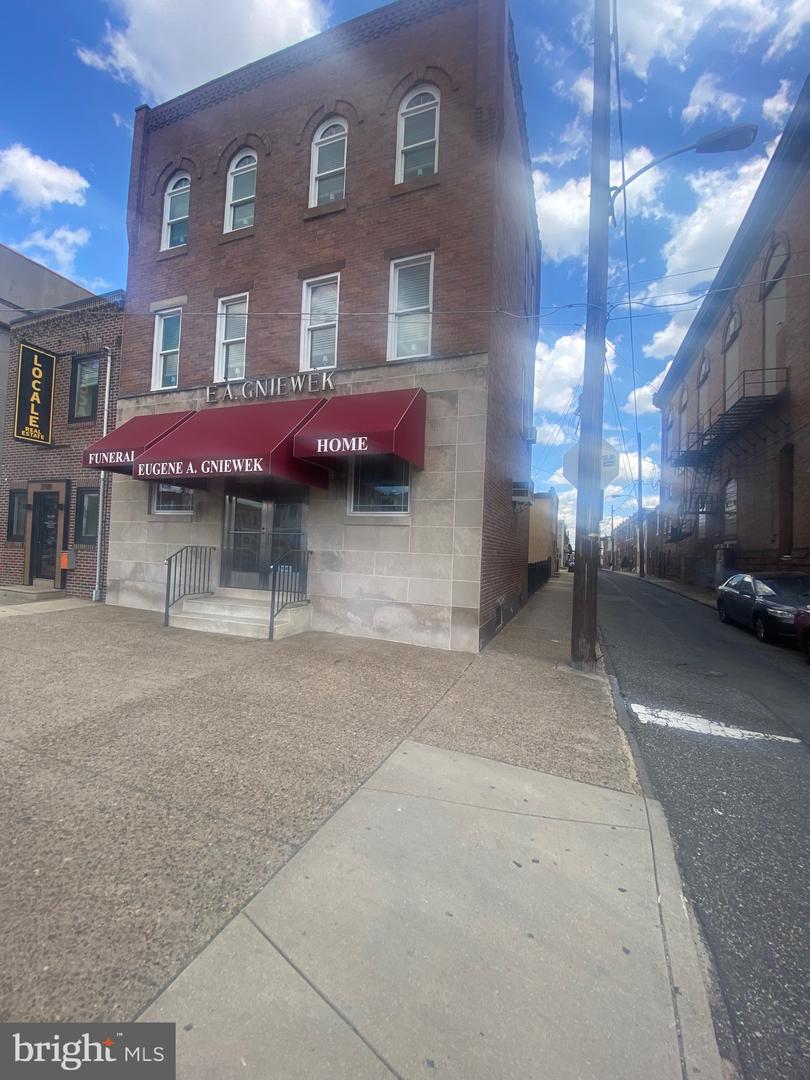 2711-13 E Allegheny Ave Property Photo 1