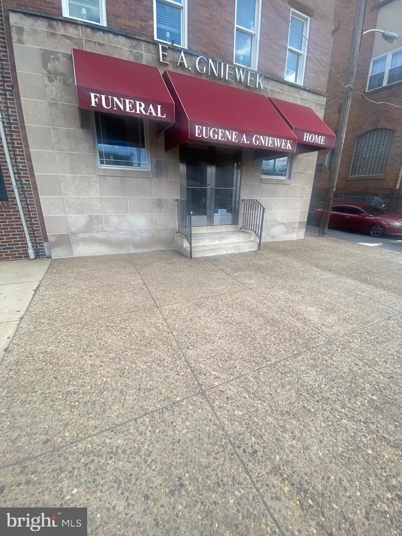 2711-13 E Allegheny Ave Property Photo 2