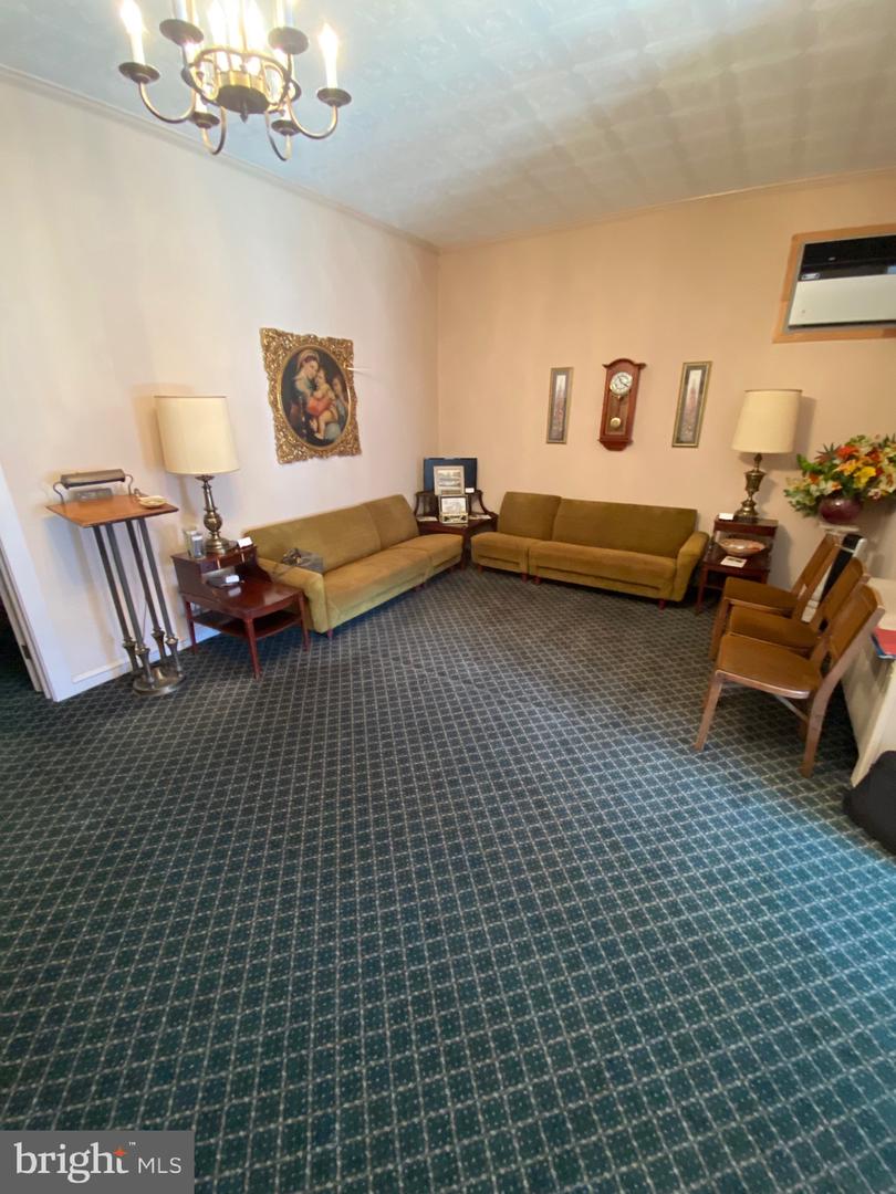 2711-13 E Allegheny Ave Property Photo 4