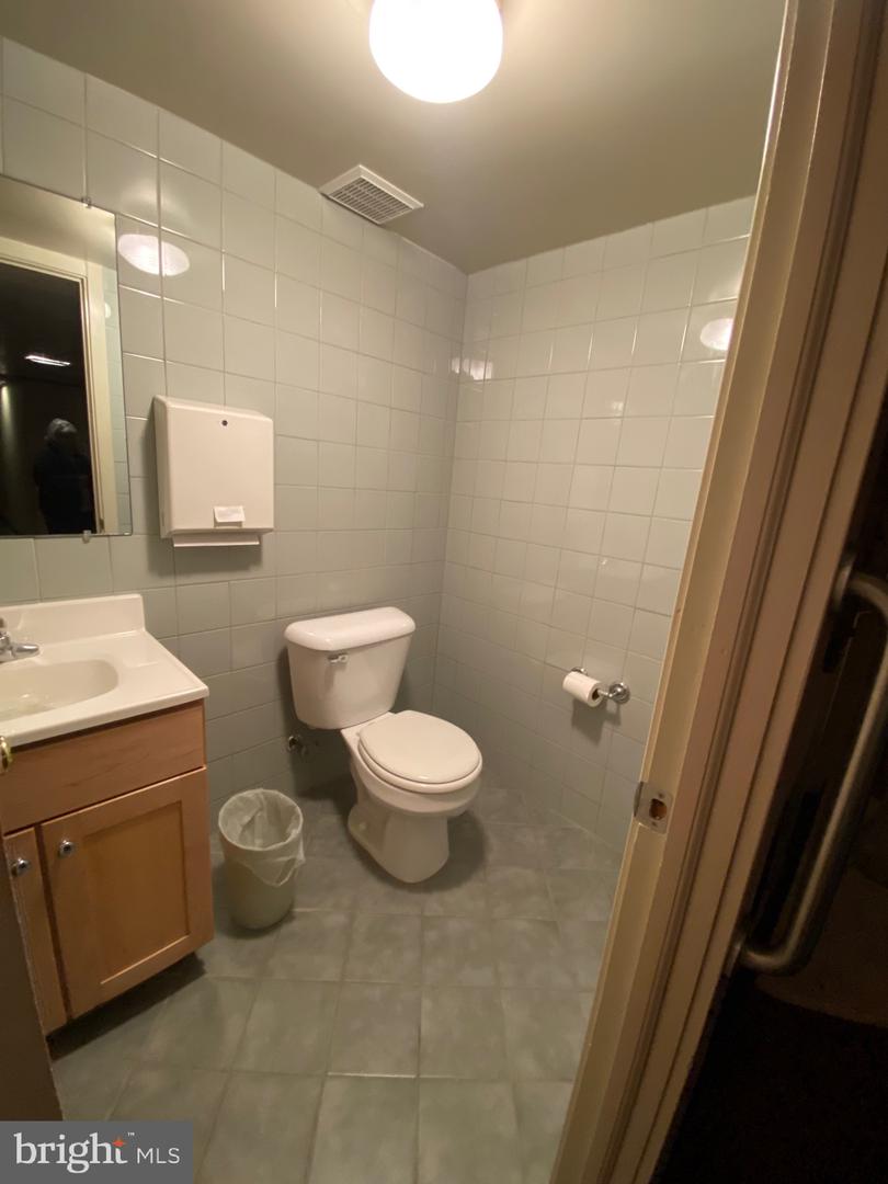 2711-13 E Allegheny Ave Property Photo 23
