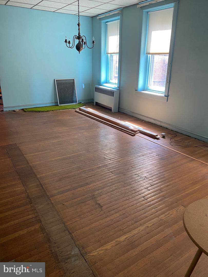 2711-13 E Allegheny Ave Property Photo 33