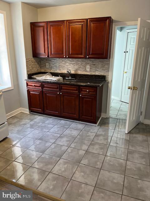 1412 W Tioga St #2f Property Photo 6