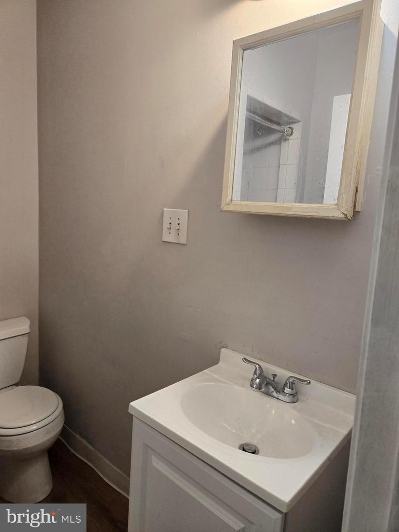 5431 Baltimore Ave #1st Fl Front Property Photo 4