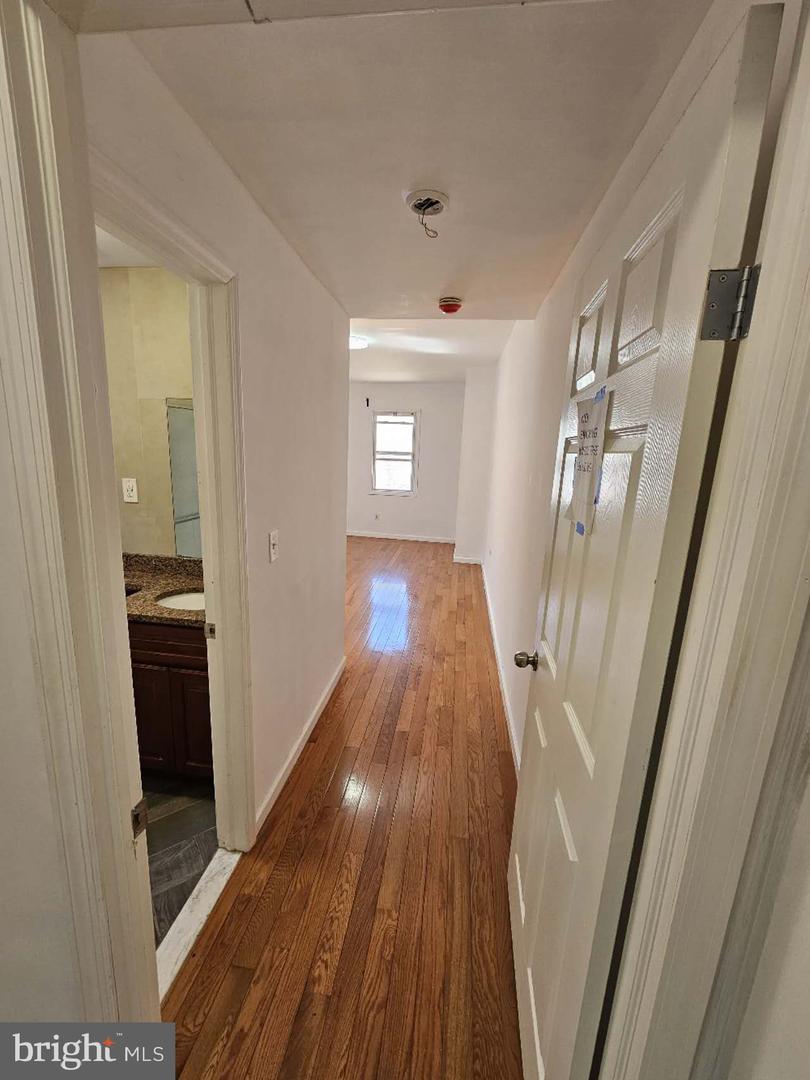 1423 W Stiles St Property Photo 5