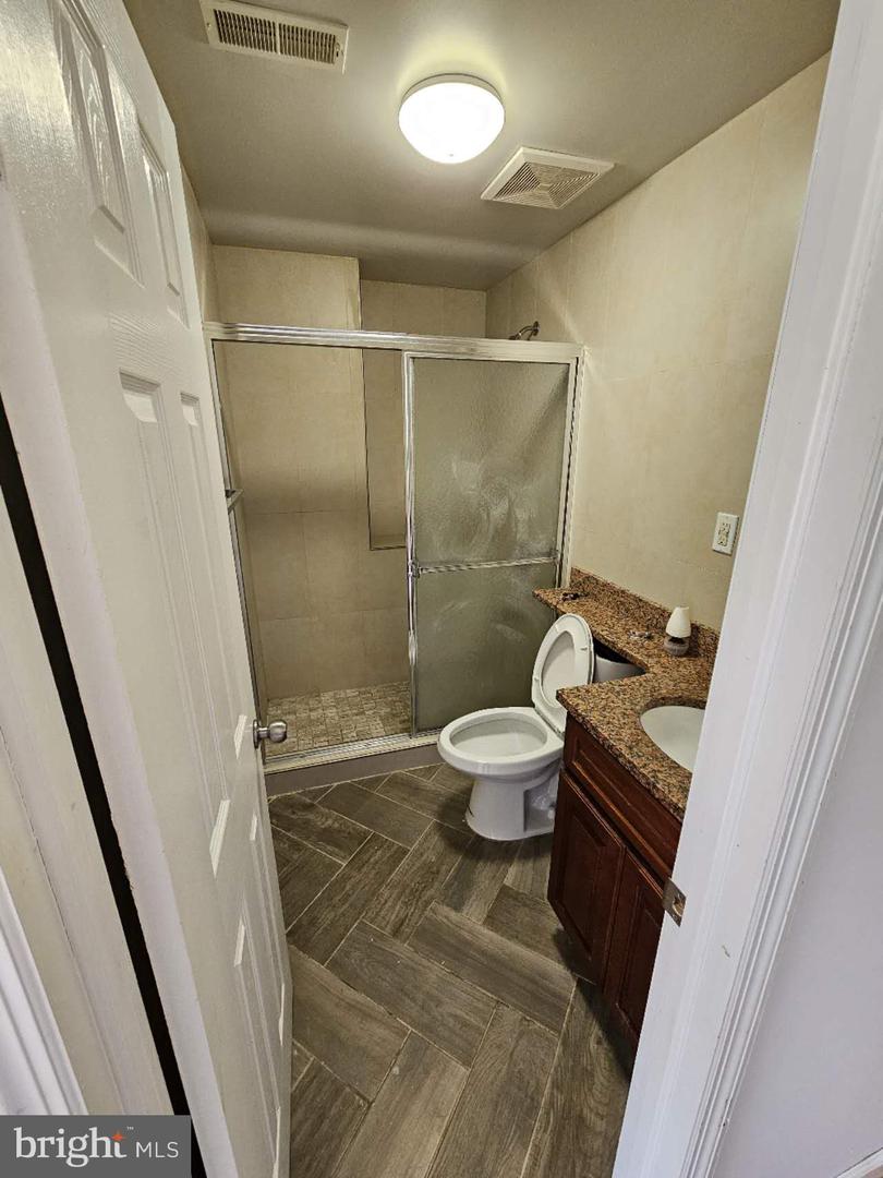 1423 W Stiles St Property Photo 7
