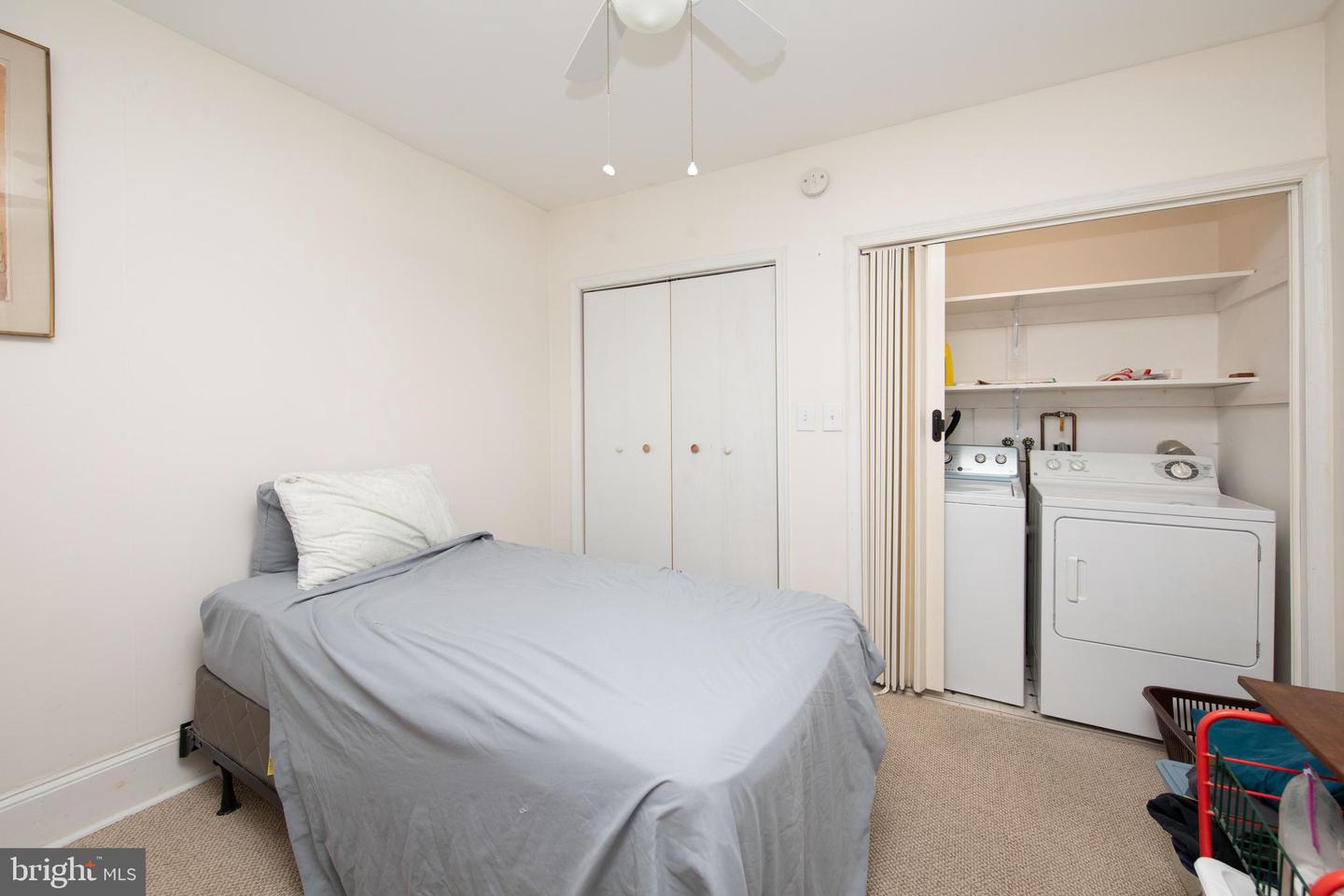 1127 Green St Property Photo 12