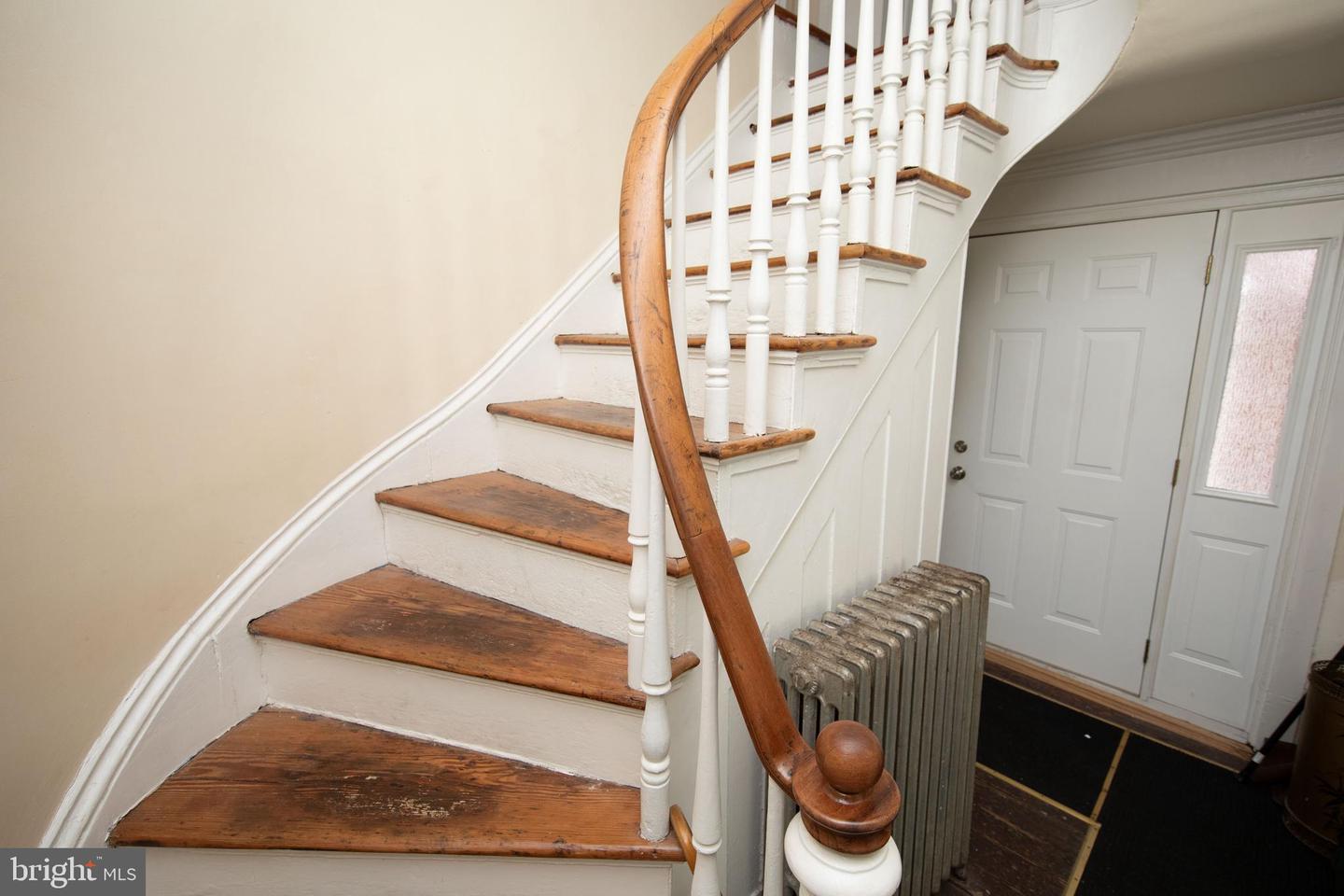 1127 Green St Property Photo 15