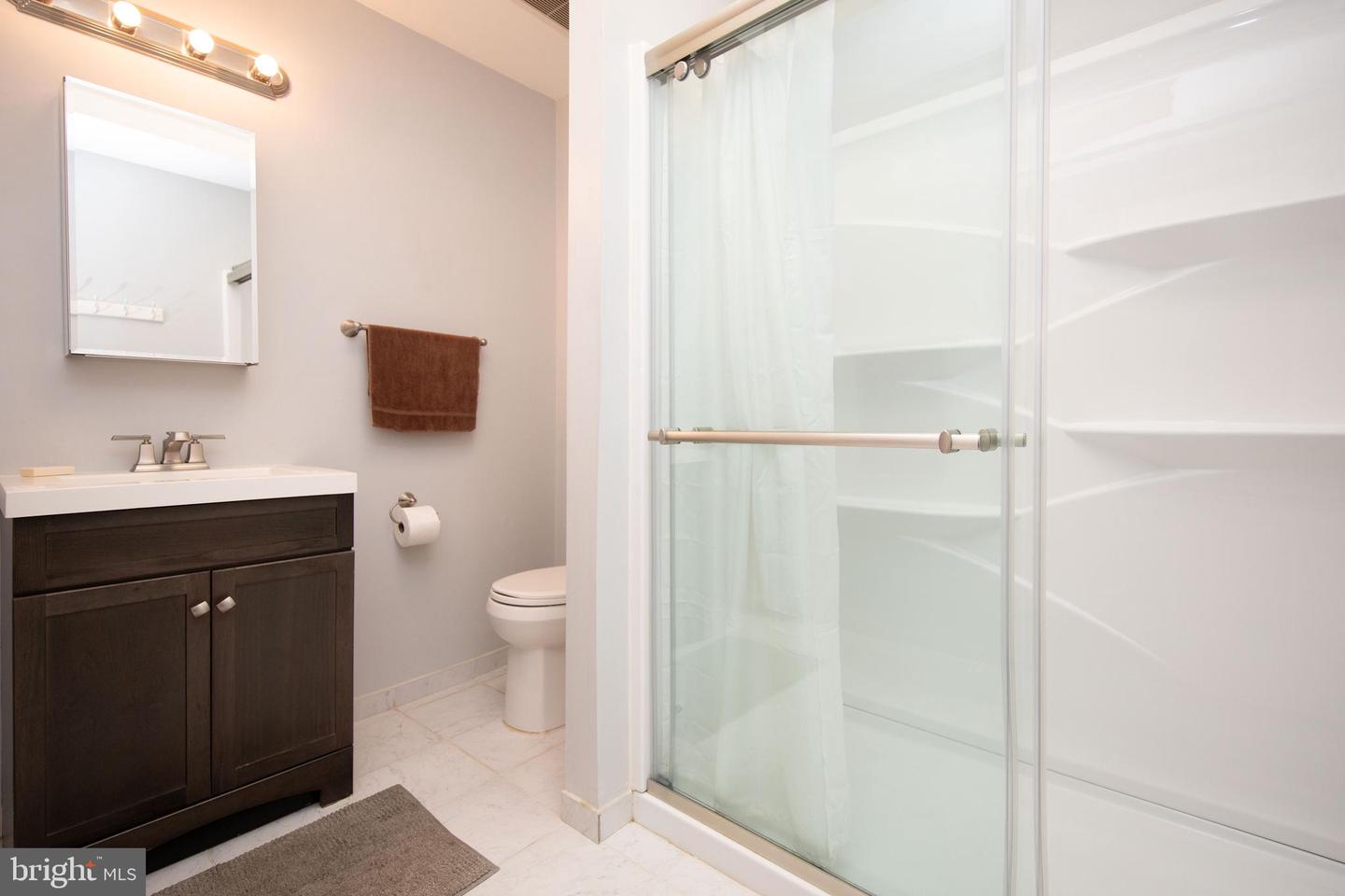 1127 Green St Property Photo 29