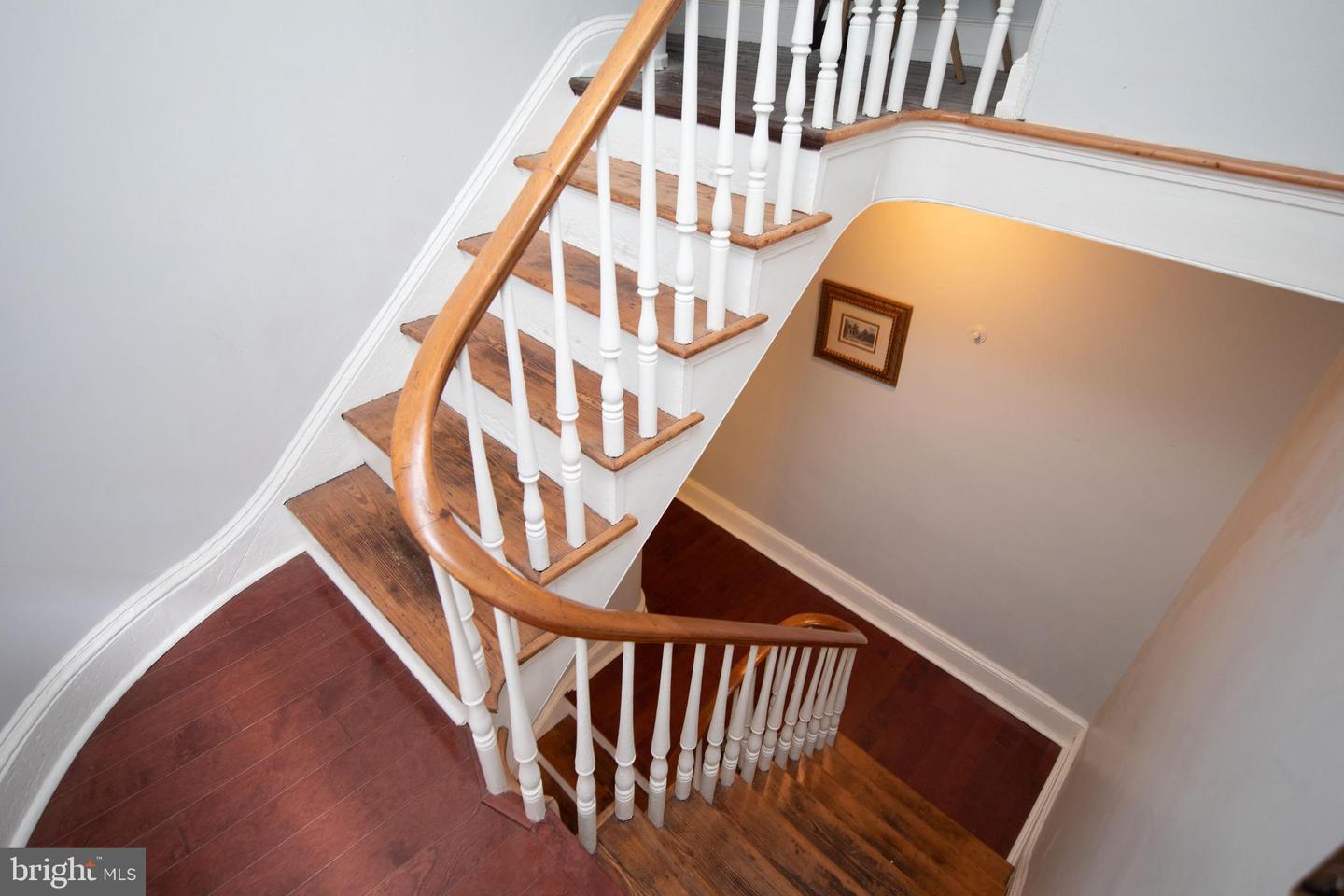 1127 Green St Property Photo 30