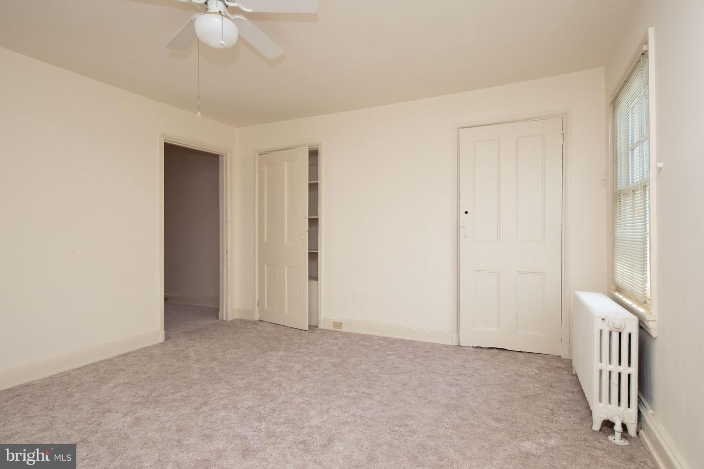 1127 Green St Property Photo 31