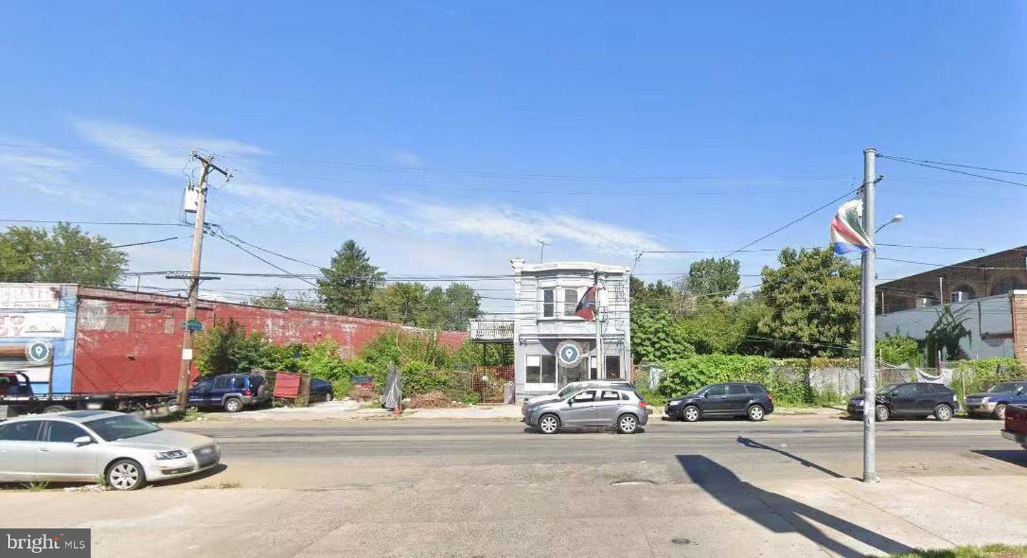 5809-5821 Woodland Ave Property Photo 4