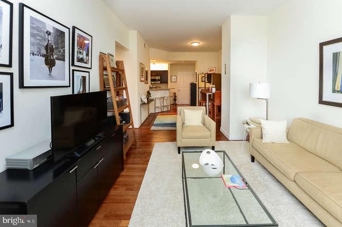 1600-18 Arch St #1407 Property Photo 1