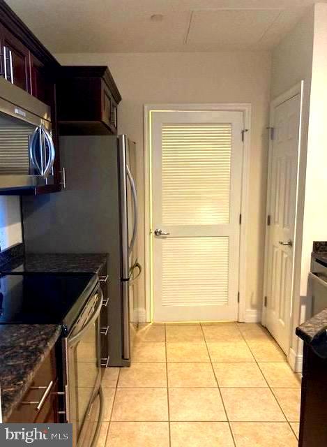 1600-18 Arch St #1407 Property Photo 3