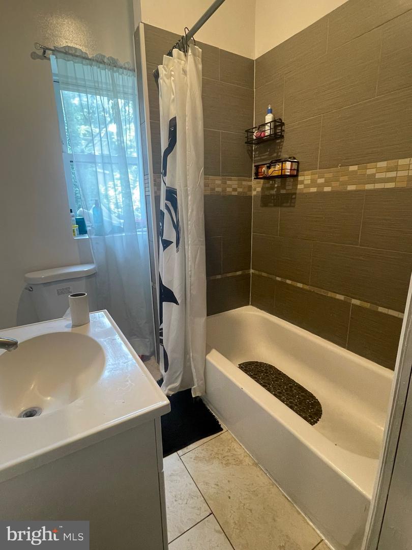 5322 Wayne Ave Property Photo 18