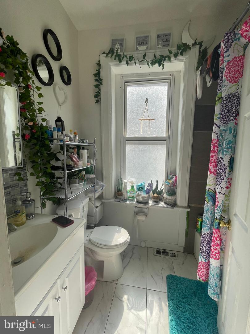 5322 Wayne Ave Property Photo 19