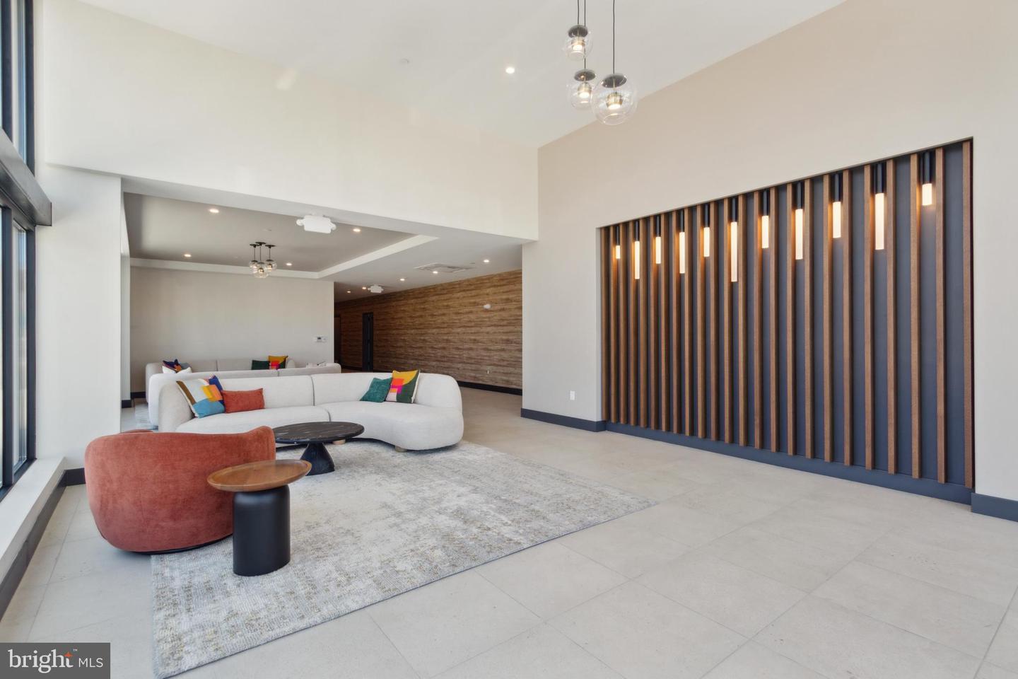 1775 N American St #studio Property Photo 13