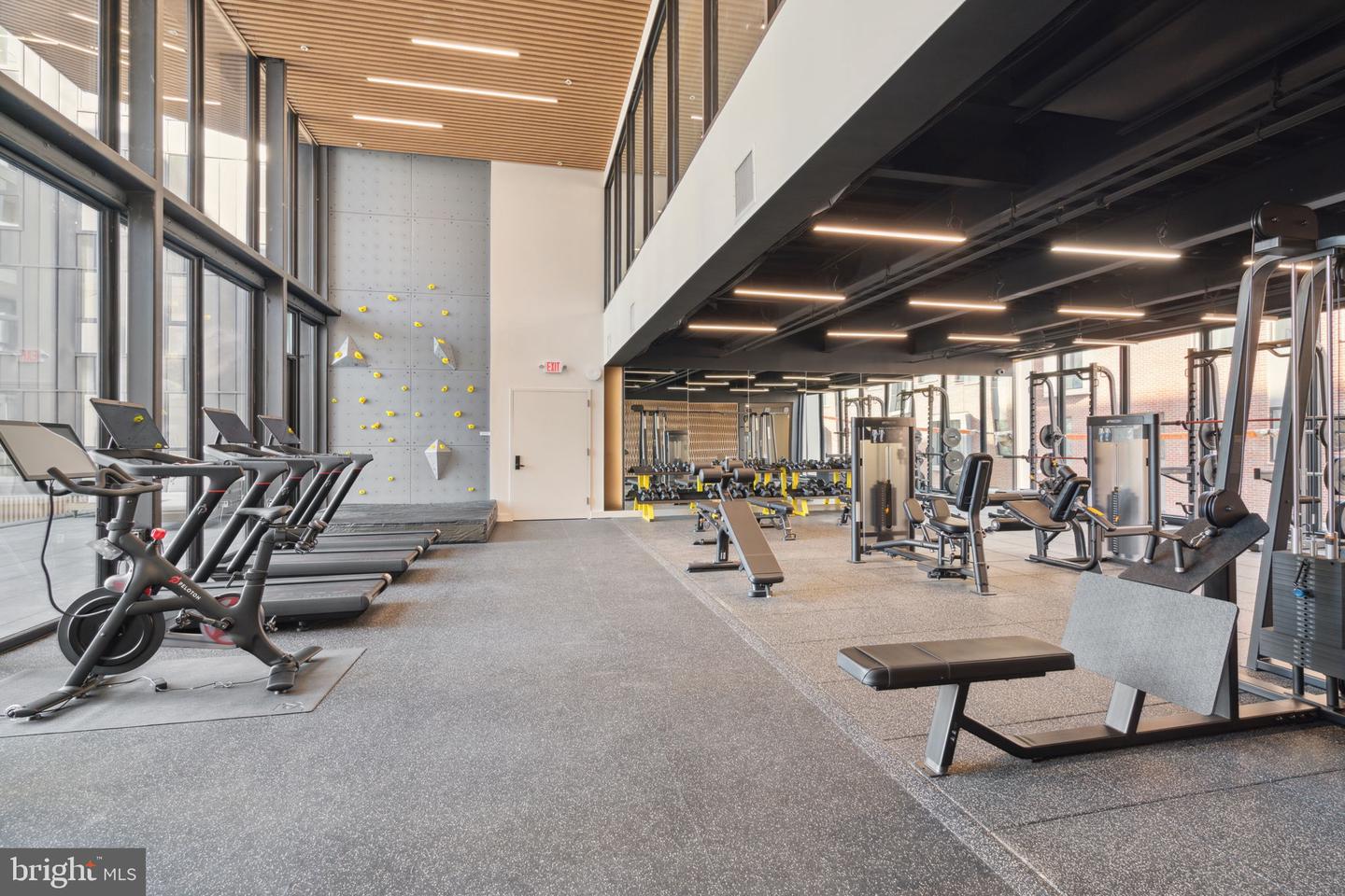 1775 N American St #studio Property Photo 14