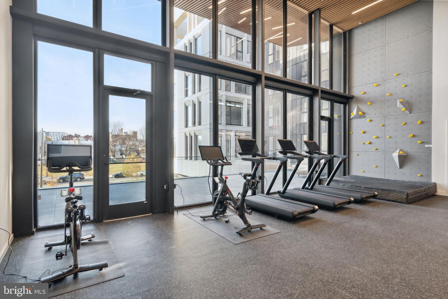 1775 N American St #studio Property Photo 15