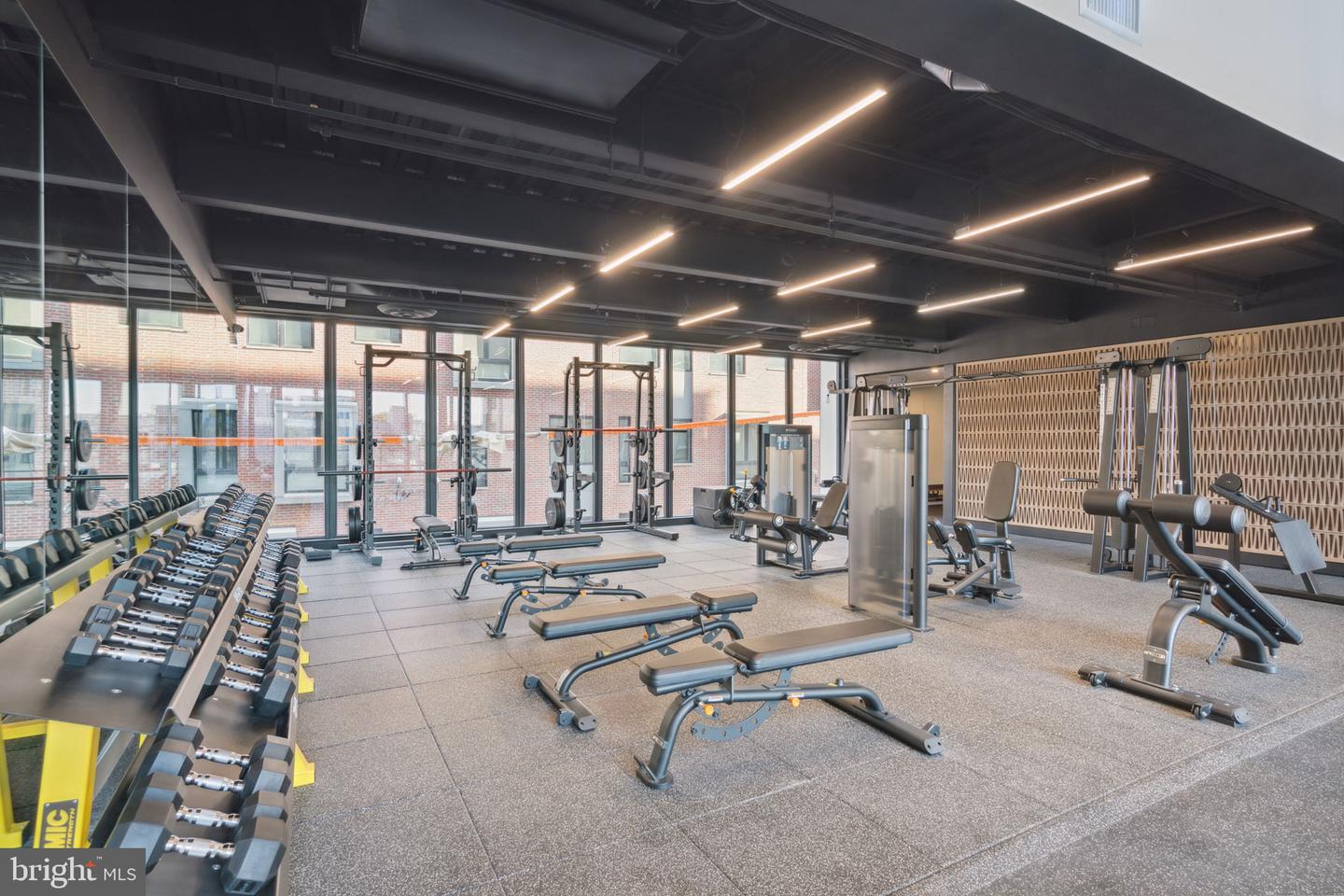 1775 N American St #studio Property Photo 16