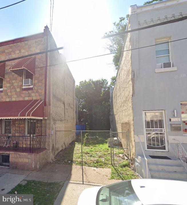 2408 N 16th St Property Photo 1