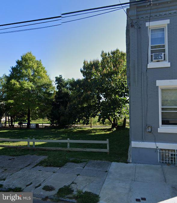 2710 W York St Property Photo 1