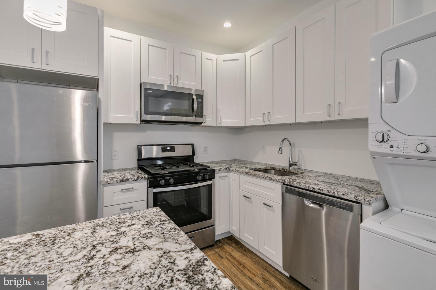 1128 S 19TH ST #APT C Property Photo 1